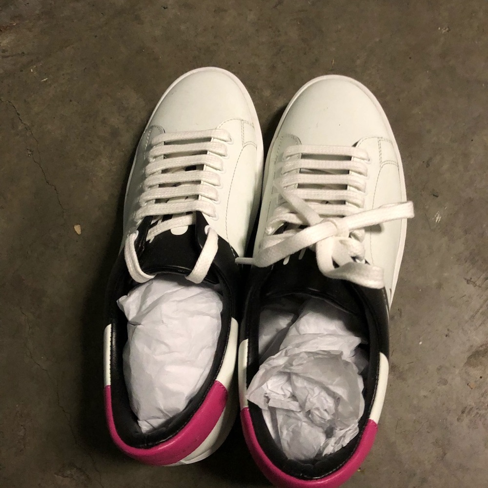 Burberry sneaker - Picture 2 of 4